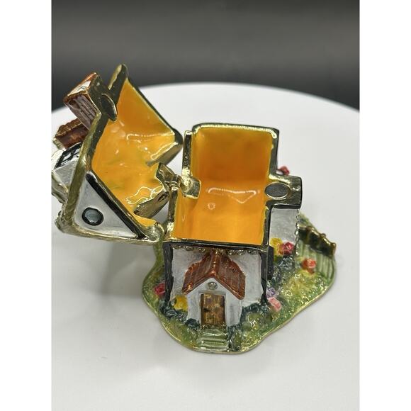 English Cottage Enameled Metal Trinket Box With Crystal Accents 2 Inches - Picture 9 of 11